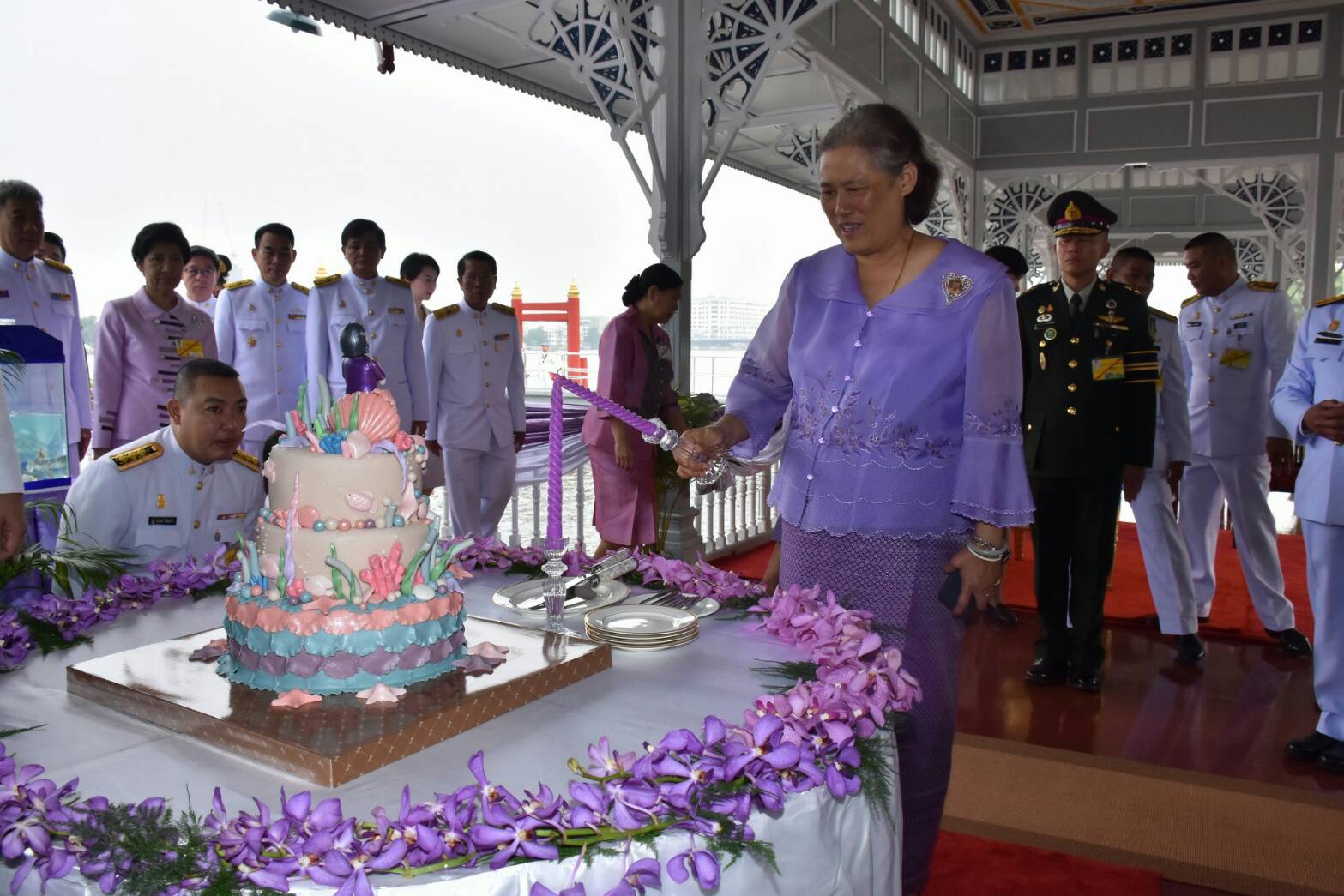 สมเด็จพระเทพรัตนราชสุดาฯ สยามบรมราชกุมารี เสด็จฯ ท่าวาสุกรี ปล่อยพันธุ์ปลา-2